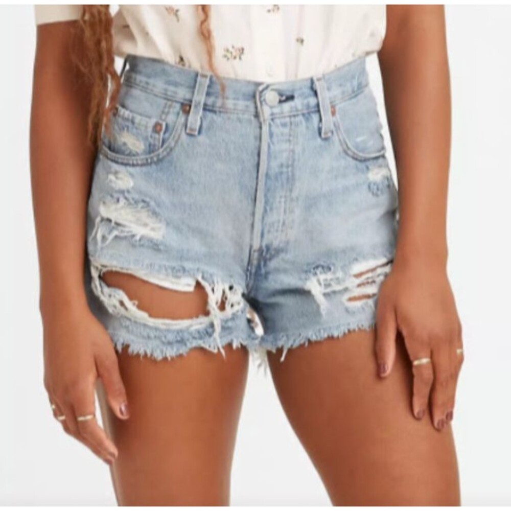 NWT Levi’s 501 Original High Rise Cotton Blue Denim Distressed Jean Shorts 25